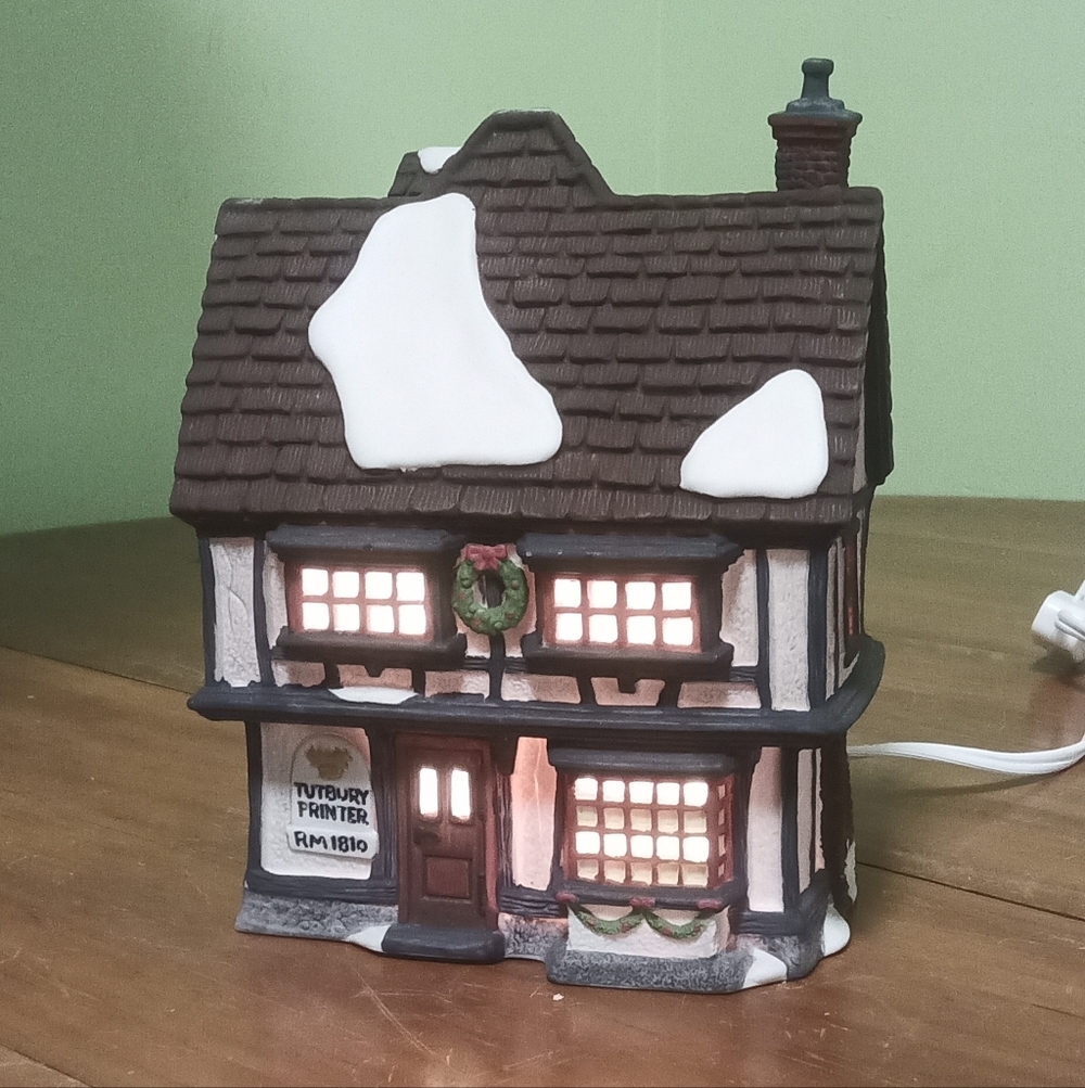 Department 56, Dickens Village Series, Tutbury Printer - Picture 5 of 6